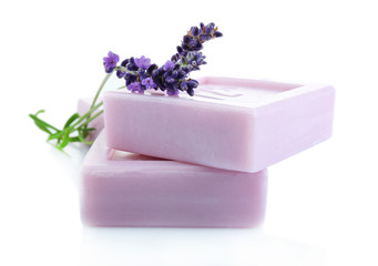 Naklejka premium Bars of natural soap with fresh lavender isolated on white