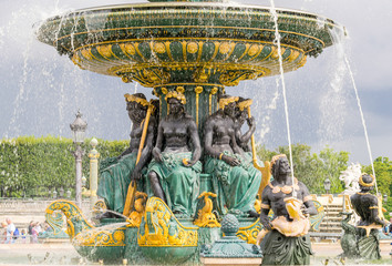 Fountain in Place de la Concorde - Paris, France - obrazy, fototapety, plakaty