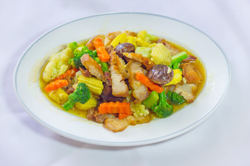 Spicy pork salad with vegetables