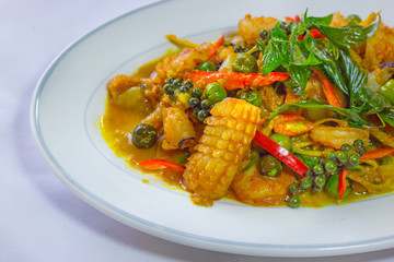 Spicy pork salad with vegetables