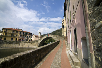 Fototapeta na wymiar Dolceacqua, il Ponte