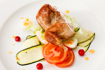 quail with fresh vegetables