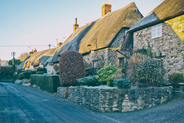 English Village Cottage thatched house - obrazy, fototapety, plakaty