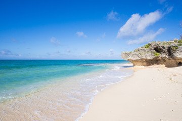 沖縄のビーチ・天浜・てぃんぬはま