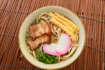 美味しそうな沖縄そば