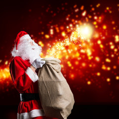 Weihnachtsmann mit Weihnachtsmagie