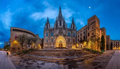 Papier peint photo autocollant rond Barcelona Panorama of Cathedral of the Holy Cross and Saint Eulalia in the
