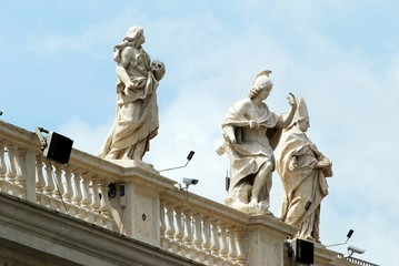 Sculptures on the facade of Vatican city works