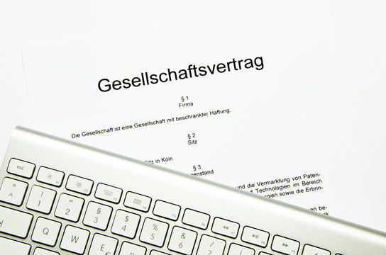 Gesellschaftsvertrag mit externer Tastatur