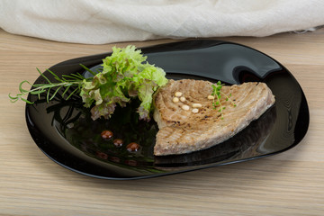 Grilled tuna steak