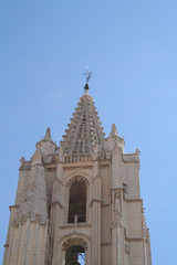 Fototapeta na wymiar Campanario Catedral de León