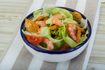 Caesar salad with shrimps