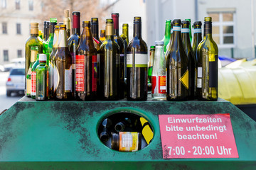 Altglas wird gesammelt
