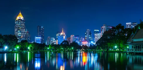 Handdoek met foto Stad aan het water night city landscap  © elovich