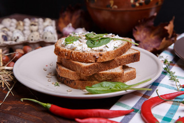 Sandwich with soft cheese