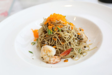 spaghetti with shrimp