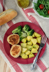 Chicken meatballs stuffed with mozzarella cheese