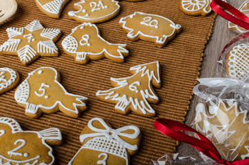 Processing of gingerbread advent calendar