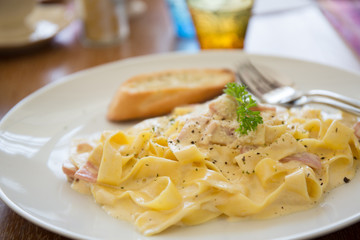 fettuccine carbonara