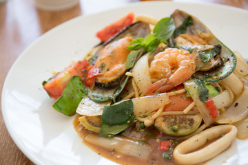 spaghetti with seafood