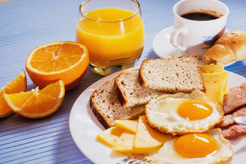 Fototapeta na wymiar traditional breakfast
