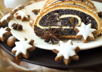 Christmas dish - poppy cake