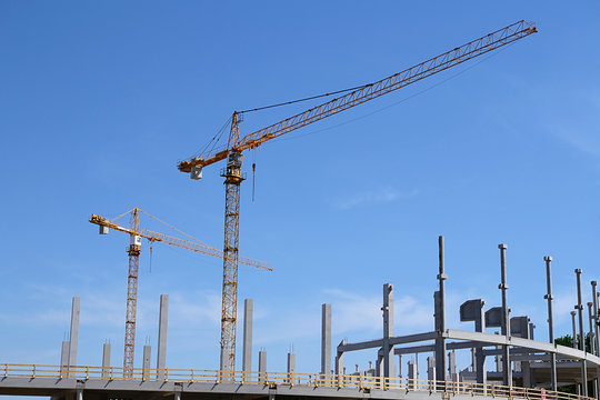 Cranes in constructin