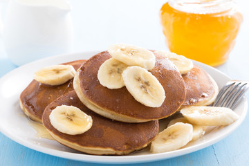 pancakes with banana