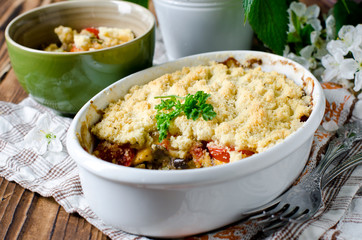 Crumble with vegetables