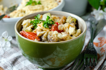Crumble with vegetables