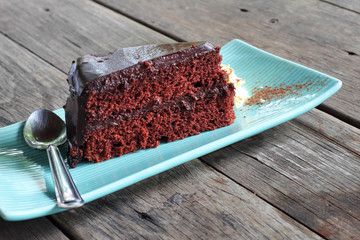 close up chocolate cake in ceramic dish