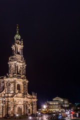 Fototapeta na wymiar Dresdner Hofkirche am Abend