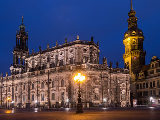 Dresdner Hofkirche am Abend