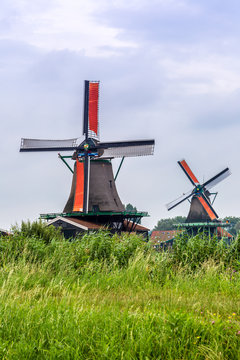 Wind mills in Holland