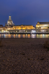 Fototapeta premium Dresdens Skyline in der Dämmerung
