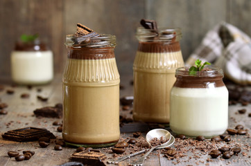 Pannacotta in a jar in two variations.