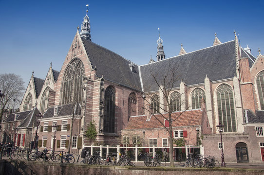 Oude Kerk (church) is Amsterdam oldest building