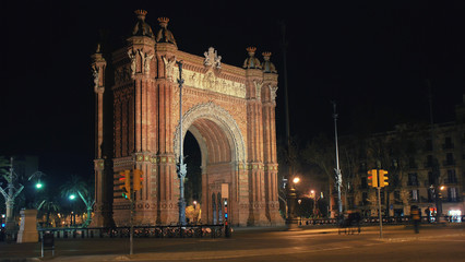 Fototapeta premium Night view of Arch de Triumph in Barcelona, Spain