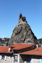 chiesa sulla roccia