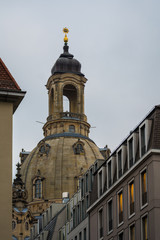 Fototapeta na wymiar Die Dresdner Frauenkirche