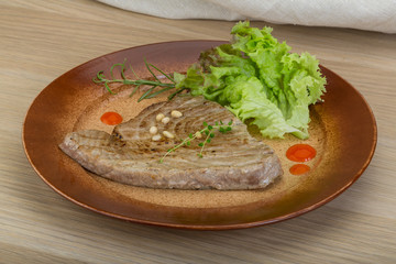 Grilled tuna steak