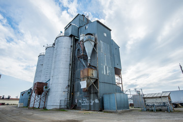 rice mill © srongkrod