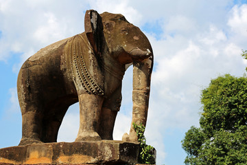 Fototapeta na wymiar Elefant im Tempel East Mebon