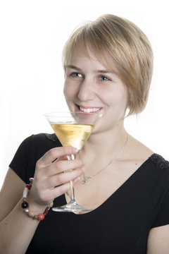 Junge Frau mit Champagnerglas