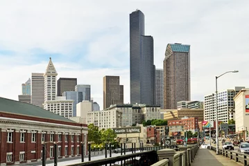 Poster View of downtown Seattle and train station © efaah0
