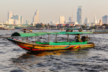 Fototapeta na wymiar Longtail boat in Bangkok