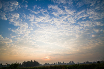 Obraz premium cloud,sunrise,The sun is up