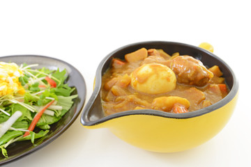 カレーとサラダ