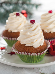 Gingerbread cupcake