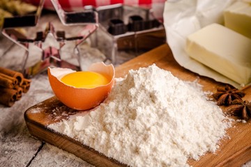 Baking christmas cookies